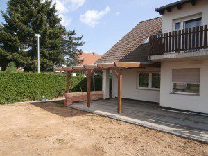 Terassenüberdachung mit Doppelstegplatten Seitenansicht